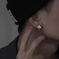 Micro incrustaciones de diamantes de imitación para hombres, pendientes cruzados, estilo Punk coreano, hebilla de oreja, aro de oreja de circón, sentido de lujo, regalo de plata - details 3