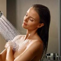 Applicable women's bathing brush