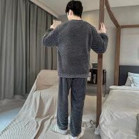 Pijamas de lana Coral de otoño e invierno para hombre, conjunto de piel gruesa y de terciopelo cálido para jóvenes, franela grande, invierno - details 11
