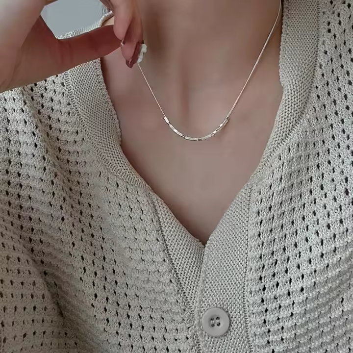 Collar Cuadrado Miniatura de Lujo para Mujer, Diseño Minimalista Trendy, Perla Decorativa, Collar Clavícula Versátil para Verano - 1