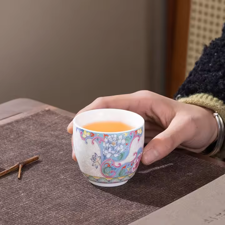 Taza de cerámica china hecha a mano para el hogar, taza de color esmaltado plateado maestro cloisonn é portátil, taza de té de alta estética - 1