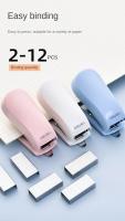 Mini grapadora de Color macarrón para estudiantes, conjunto combinado de papelería, grapadora pequeña y grapas prácticas para encuadernación de papel, 1 ud. - details 3