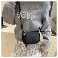 Bolso de hombro exquisito de moda para mujer, bolso cruzado pequeño de cuero PU, Mini bolso de viaje de Color sólido para uso diario - details 10