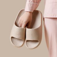 Zapatillas de mujer a la moda, Sandalias planas de verano, zapatillas de baño ligeras de EVA para el hogar, tobogán de interior para masaje para parejas, zapato de ducha 2024 - details 11