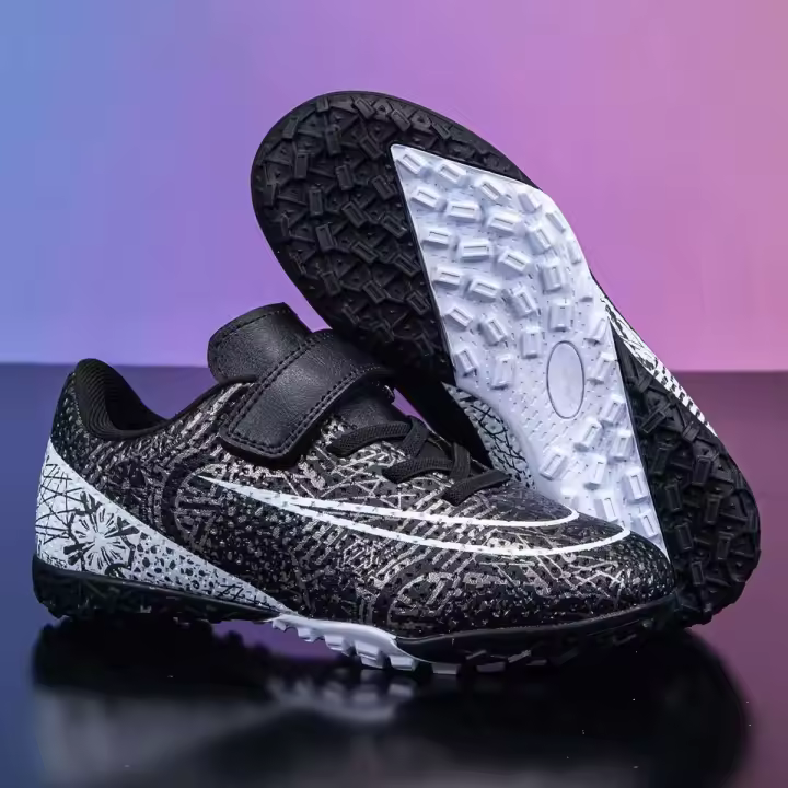 Zapatos de fútbol profesionales para niños, entrenamiento de verano, diseño libre de encaje TF/campo de uñas corto y largo roto FG/AG campus - 1