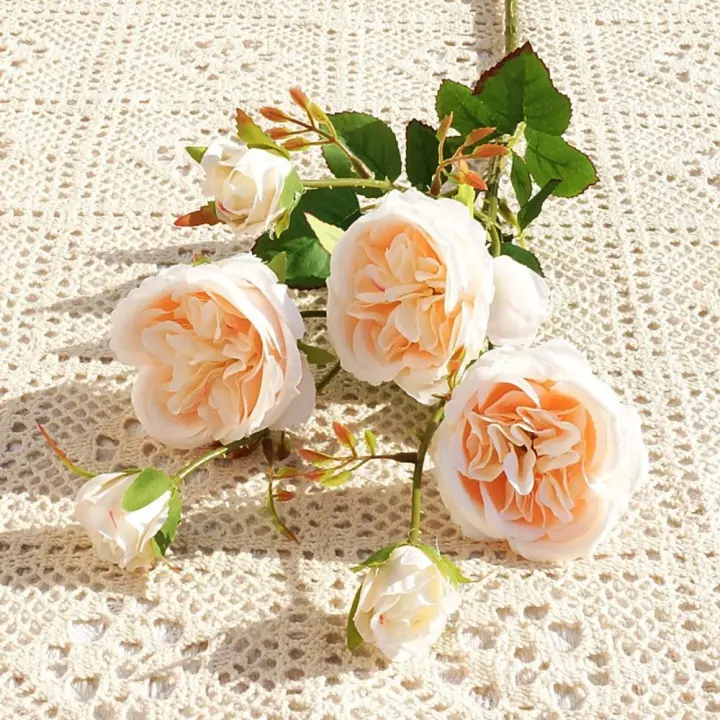 Ramo de rosas artificiales de 6 cabezas, flores de rosas de seda exquisitas de plástico, flores falsas realistas que no se decoloran, decoración del jardín del hogar - 1