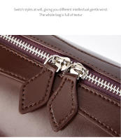 Bolso Baguette de Piel de Vaca para Mujer: Bandolera de Diseño Exclusivo y Gran Capacidad - details 5