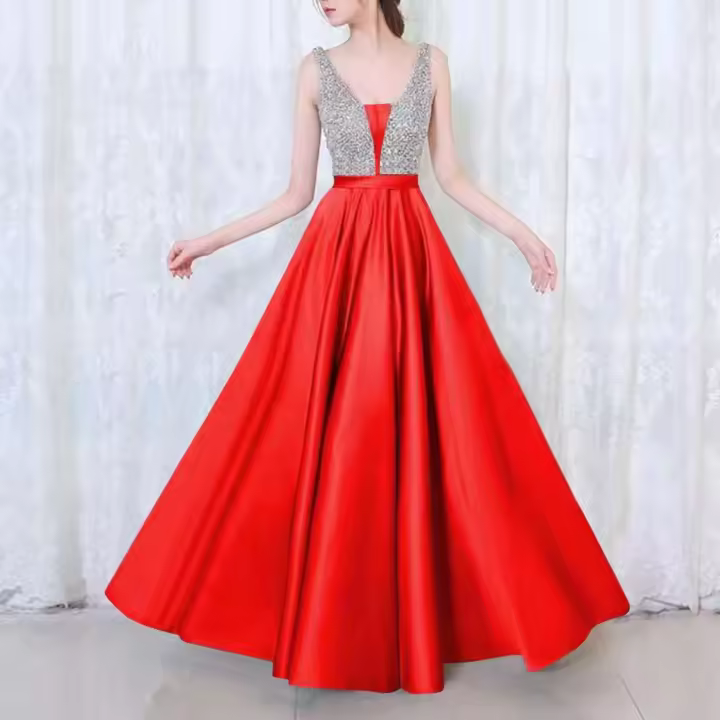 Elegante vestido de noche de mujer de talle alto, lleno de vitalidad. - 1