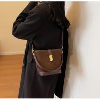 Bolso de Mujer de Gran Capacidad Bolso Cuadrado Mate, Sentido de Alta Gama, Bolso Portátil para las Axilas - details 35