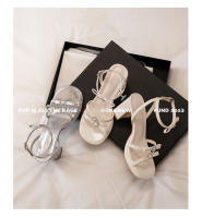 Sandalias plateadas de tacón abierto con lazo de strass para mujer - details 4