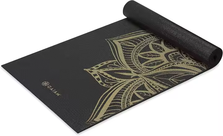 Gaiam Yoga - Esterilla de ejercicio antideslizante extragruesa con estampado premium para todo tipo de yoga, pilates y entrenamientos (68 pulgadas de largo, 24 pulgadas de ancho x 6 mm) - 1