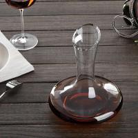 Botella de vino personalizada, base de vidrio hecha a mano, diseño ultra elegante, boquilla inclinada, 1100 ml, 37 oz - details 7