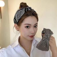 Diademas Vintage a cuadros para niña y mujer, bandanas antideslizantes de lado ancho, cinta para el pelo de rejilla, diadema con nudo, envoltura para la cabeza coreana - details 0
