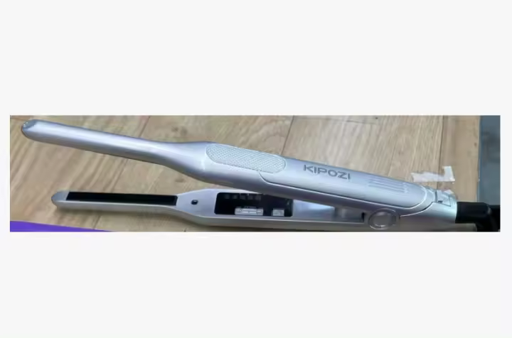 Alisador de Cabello de Titanio KIPOZI Pequeño, Doble Voltaje, Hierro Plano para Pelo Corto - 1
