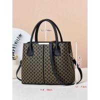 Bolso de mujer decorado con letras a la moda, bolso cruzado empalmado de gran capacidad, bolso de hombro simple, mochila de lujo de alta gama - details 5