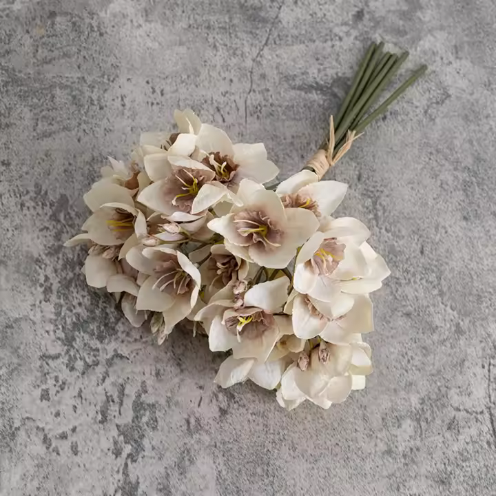 Ramo de Narcisos Artificiales de Tacto Real Elegante Flor de Narciso de Seda Hecha a Mano Lujo Flor Falsa Decoración de Boda. - 1