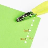 Máquina perforadora de un solo orificio, Mini perforadora de papel creativa portátil, 3 colores disponibles, alicates antideslizantes para álbumes de recortes, 3/6mm, 2 uds. - details 9