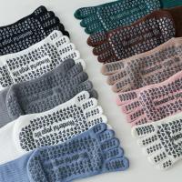Calcetines de Yoga con cinco dedos divididos para mujer, medias profesionales de Pilates, de algodón, antideslizantes, de tubo medio, para interiores, baile, Fitness y deportes - details 5