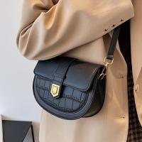 Bolso de hombro de moda para mujer, nuevo estilo, casual, versátil, vintage, de un solo hombro, bolso cruzado, piel sintética sintética, negro, con cierre magnético, correa extraíble, forrado, lavado a mano o limpieza en seco profesional, sin impresión, b - details 0