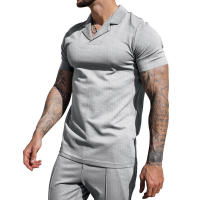Verano 2025 para hombre, camiseta casual de manga corta con cuello polo y solapa en V, color sólido. - details 13