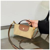 2025 bolso de moda bolso de mujer personalidad versátil pequeño bolso cuadrado ligero bolso de mensajero de hombro - details 24