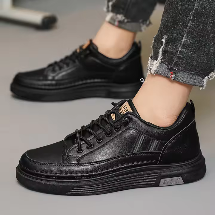 Zapatillas Casuales para Hombres Primavera/Verano 2025 Zapatos Planos de Estilo Coreano Transpirables Zapatos Blancos de Cuero Deslizables - 1