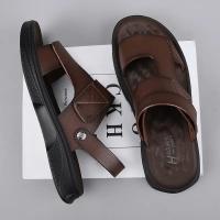 2025 nuevas sandalias de piel de vaca de primera capa zapatos de playa de cuero transpirable para hombres casual suela suave de mediana edad y ancianos papá zapatos de los hombres. - details 12