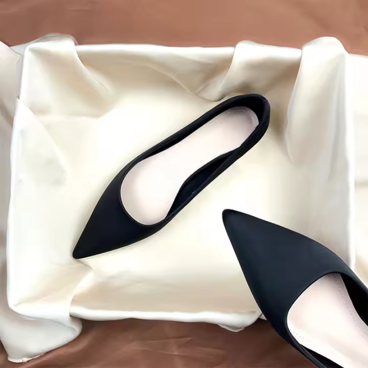 Zapatos profesionales negros de suela plana para mujer, nuevos zapatos de trabajo de satén con temperamento ligero para primavera y verano - 1
