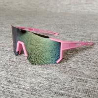 Gafas de moda cuadradas Y2K para niños y niñas - Gradiente rosa y verde, gafas para deportes como tenis y béisbol - Regalo ideal de Navidad, estilo casual, lentes de poliéster, gafas para uso diario |   Gafas vibrantes |   Gafas duraderas - details 0