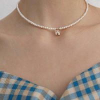 Imitación de perlas para mujeres, Pendientes de letra inicial con encanto de nombre de micro-inserción de circonita de moda Colla - details 7