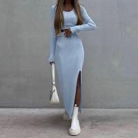Conjunto de Vestido de Punto de Color Sólido Otoño/Invierno 2025 con Vestido Largo de Manga con Abertura y Conjunto de Dos Piezas de Camiseta. - details 4