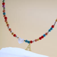 Collar de acero inoxidable para mujer, Gargantilla a mano de perlas de colores con letras pequeñas, con lindas iniciales, joyas bohe - details 6