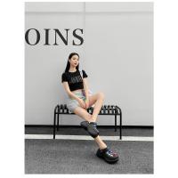 Zapatillas de plataforma con agujeros para mujer, a la moda, con suela de EVA suave, estilo bolsa de plata, zapatillas geniales. - details 12