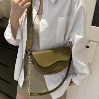 Bolso de hombro con doble correa para mujer, bolso cruzado de cuero PU versátil, moda informal de Color sólido - details 13