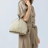 Bolso de mano tejido a mano para mujer, bolso de hombro con agujeros, informal, a la moda, nuevo diseño, 2025 - details 2