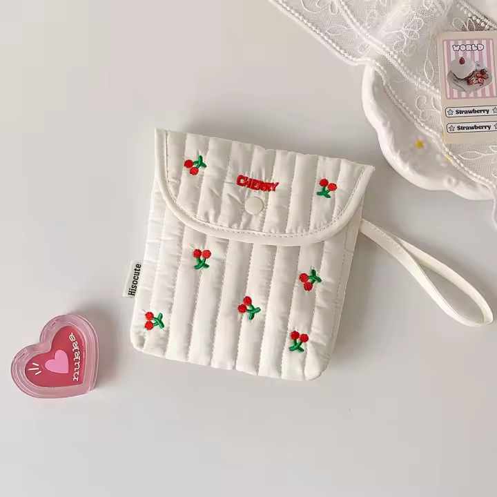 Bolsa de cosméticos de cereza bordada de gran capacidad, almacenamiento de toallas menstruales, bolsa de maquillaje con lazo, bolso de tela de algodón - 1