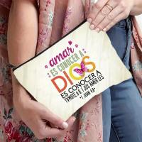 Bolsa de Maquillaje con Citas Bíblicas Inspiradoras en Español, Estuche Cosmético con Estampado de Mariposas y Cierre de Cremallera Resistente - Organizador de Artículos de Aseo Ligero y Portátil para Mujeres y Niñas, Idea de Regalo Cristiano para Artícul - details 2