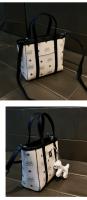 Bolso para mujer marca Hong Kong marca avanzada Qin2025Nueva bolsa de cubo portátil con contraste de un solo hombro para cesta de verduras - details 16