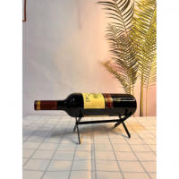 Soporte de exhibición de vino de Metal, estante de vino de desmontaje creativo, una botella de estilo único negro - details 1