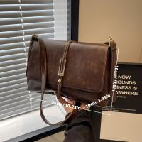 Bolso Casual Cuadrado con Tapa Magnética Marrón Café, Patrón Texturado, Herrajes Dorados - details 0