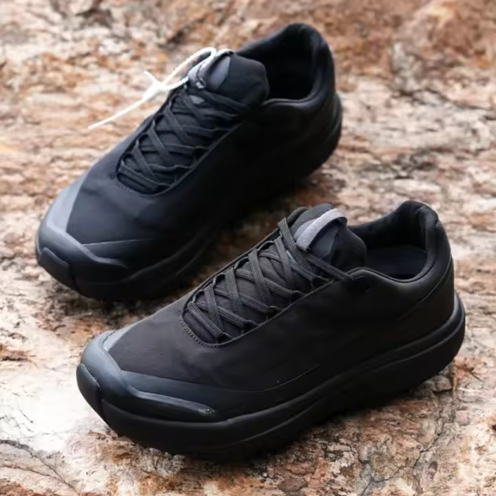 Nuevos hombres al aire libre ligero amortiguación antideslizante resistente al desgaste cómodo todoterreno correr senderismo zapatos casuales de los hombres - 1