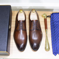Zapatos de cuero hechos a mano con cuero genuino y una pieza de piel de vaca. - details 10