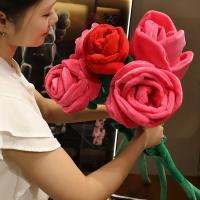 Ramo de flores de rosas rojas creativas, hebilla de cortina, rama de flores artificiales DIY, rosa de peluche de imitación a la moda para el Día de San Valentín - details 4