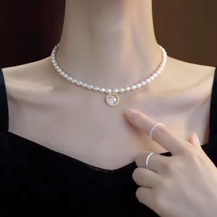 Collar de Perlas de Verano para Mujer Brillo de Estrella de Ópalo Diseño de Nicho 2025 - 1