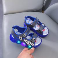 Zapatos de playa con luces para niños, sandalias de suela blanda para niños de 1 a 6 años, novedad de verano 2023 - details 3