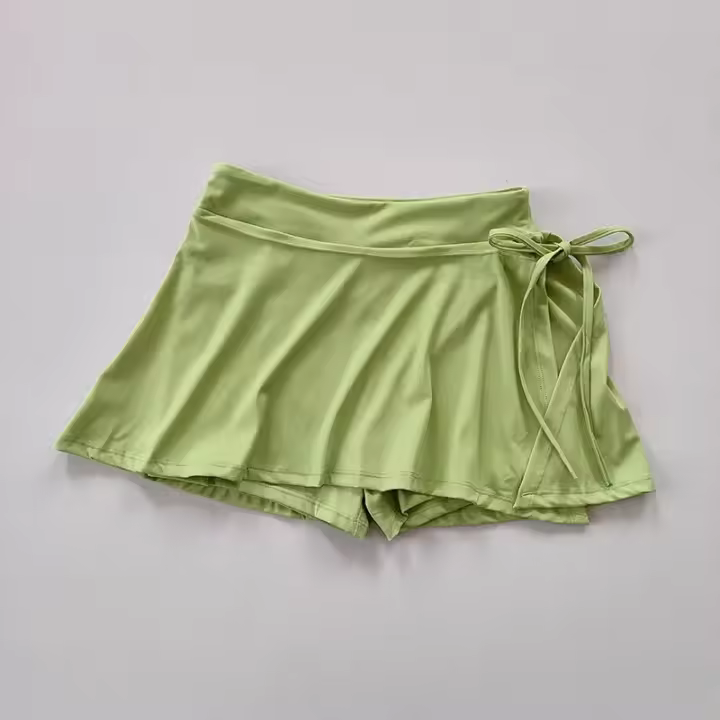Falda corta deportiva de yoga para mujer, pantalones de falda de tenis de bádminton con bolsillos interiores y correas con abertura lateral - 1