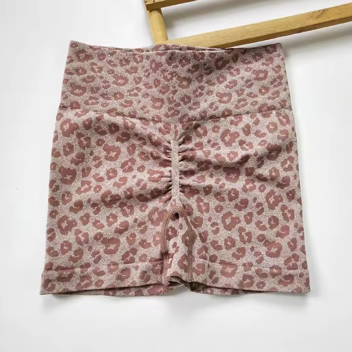 Pantalones cortos con estampado de leopardo para mujer, mallas ajustadas sin costuras, cintura alta, levantamiento de glúteos, pantalones cortos de punto de alta elasticidad para gimnasio, correr y yoga - 1