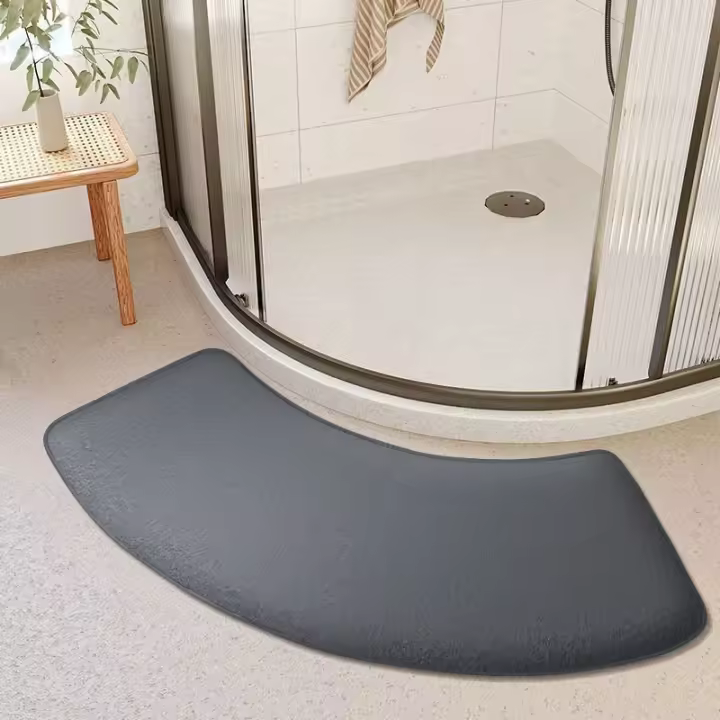 Alfombrilla absorbente para cuarto de ducha engrosada alfombrilla curvada para puerta de baño inodoro alfombrilla para pies de baño alfombrilla antideslizante alfombra de entrada - 1