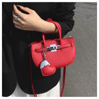 Bolsa de sillín portátil simple para mujer 2025 nueva bolsa de mensajero de hombro de tendencia de moda de estilo extranjero - details 50
