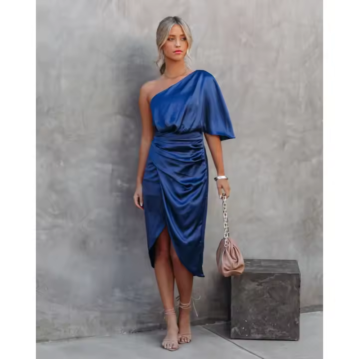 Elegante Vestido de Satén Sin Espalda Hasta el Hombro Desigualado, Vestido de Cóctel con Cremallera - 1